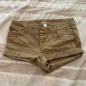Khaki low-rise shorts